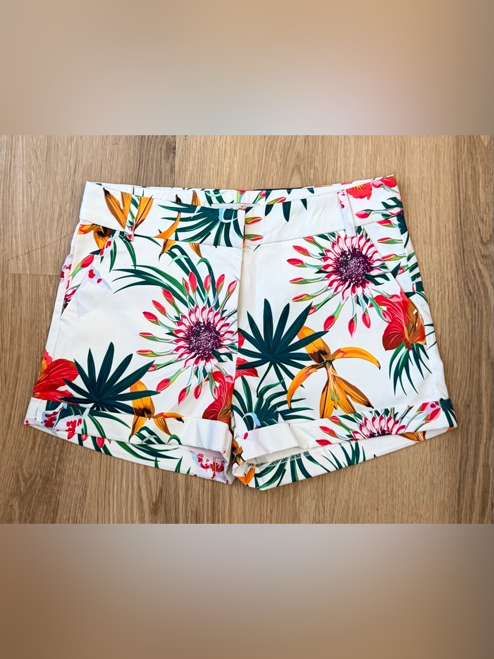 Ovi White Tropical Floral Bermuda Shorts
